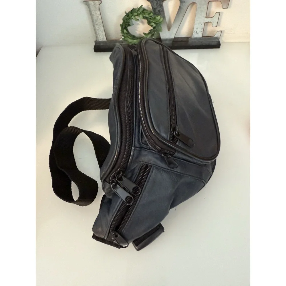 Vintage 1980s Fanny Pack‎ Black Multi Pocket Leather Zipper Waist Pack Utility